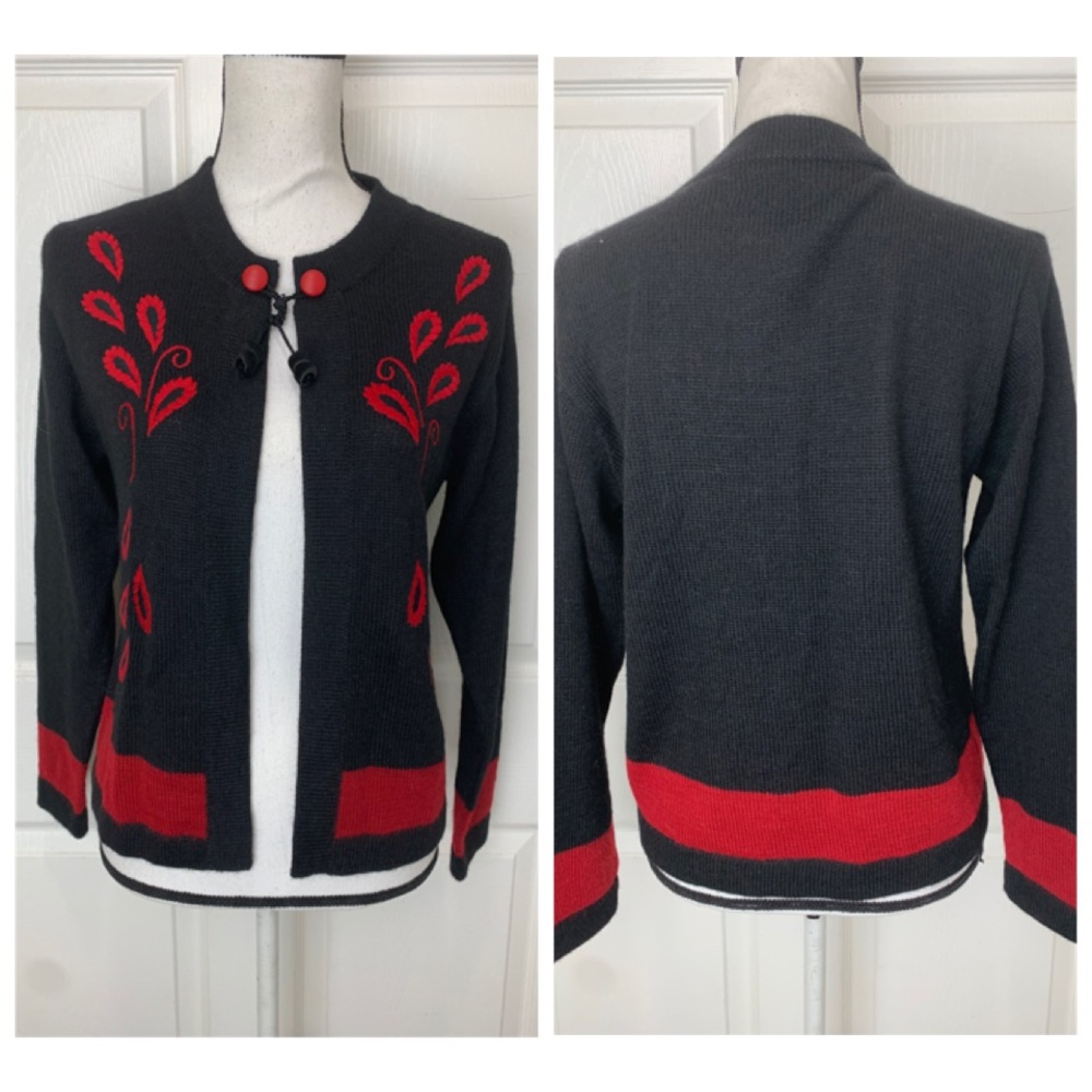 ALPACA Women’s Medium Red Black Bolivia Cape Style Embroidered Cardigan Sweater
